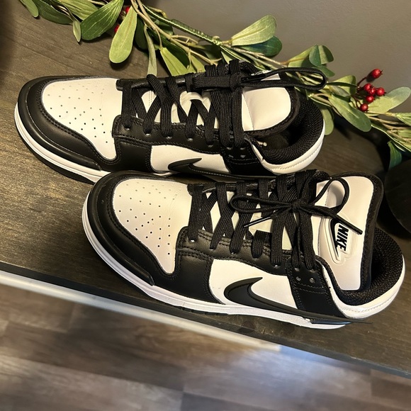 Nike Dunks - Picture 1 of 2